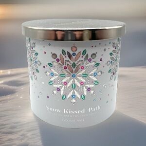 Goose Creek 3-Wick Candle-Snow Kissed Path (14.5 oz)